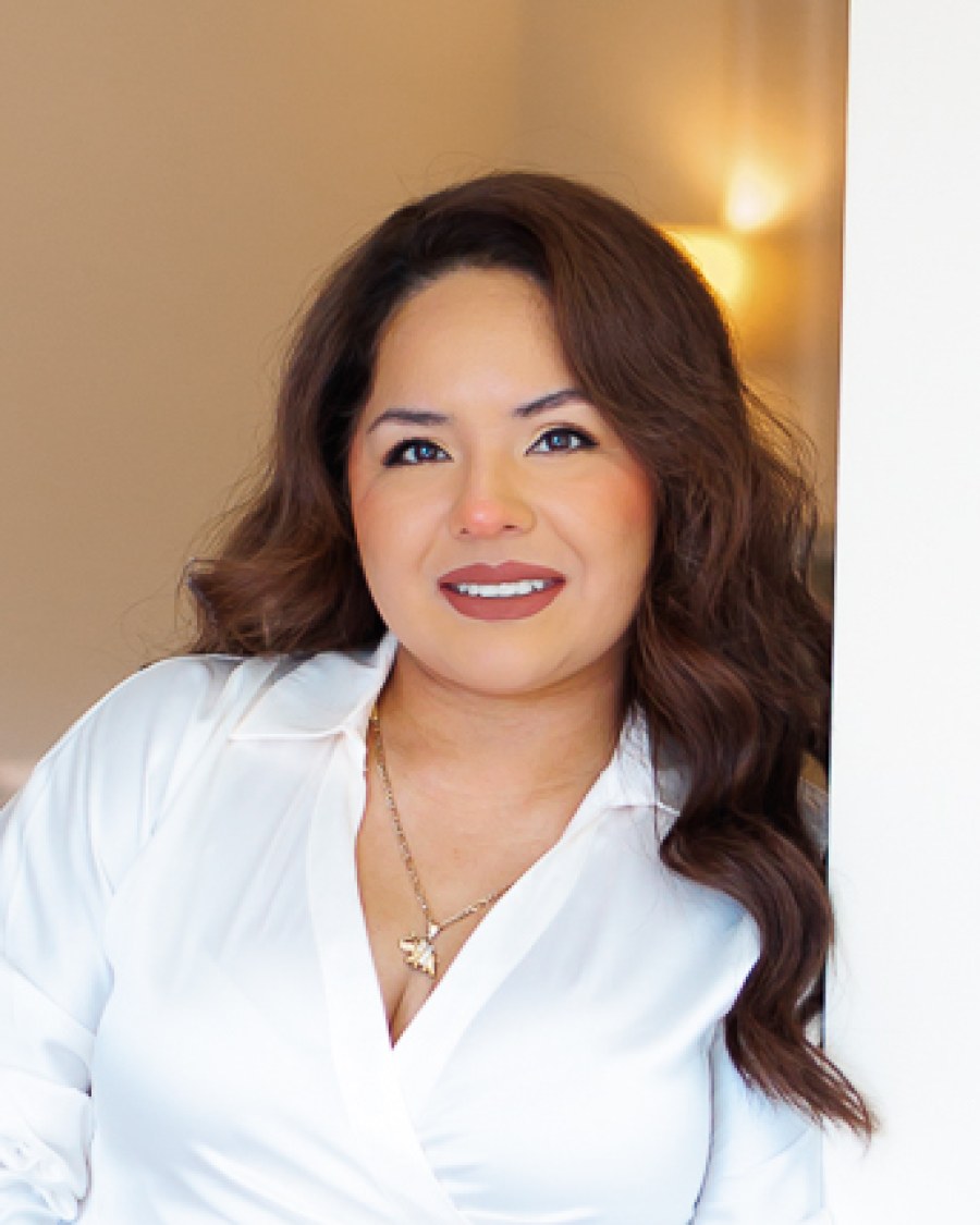Aleida Galvan, Bilingual Production Partner